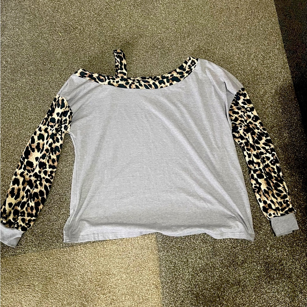 Cute off shoulder top